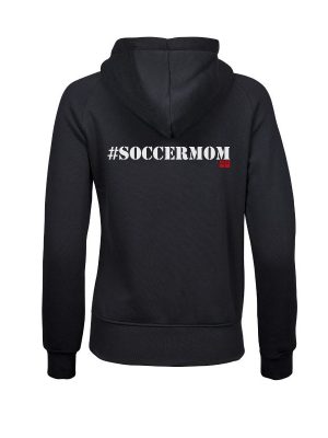 Sort soccermom hoodie, med logo på ryg